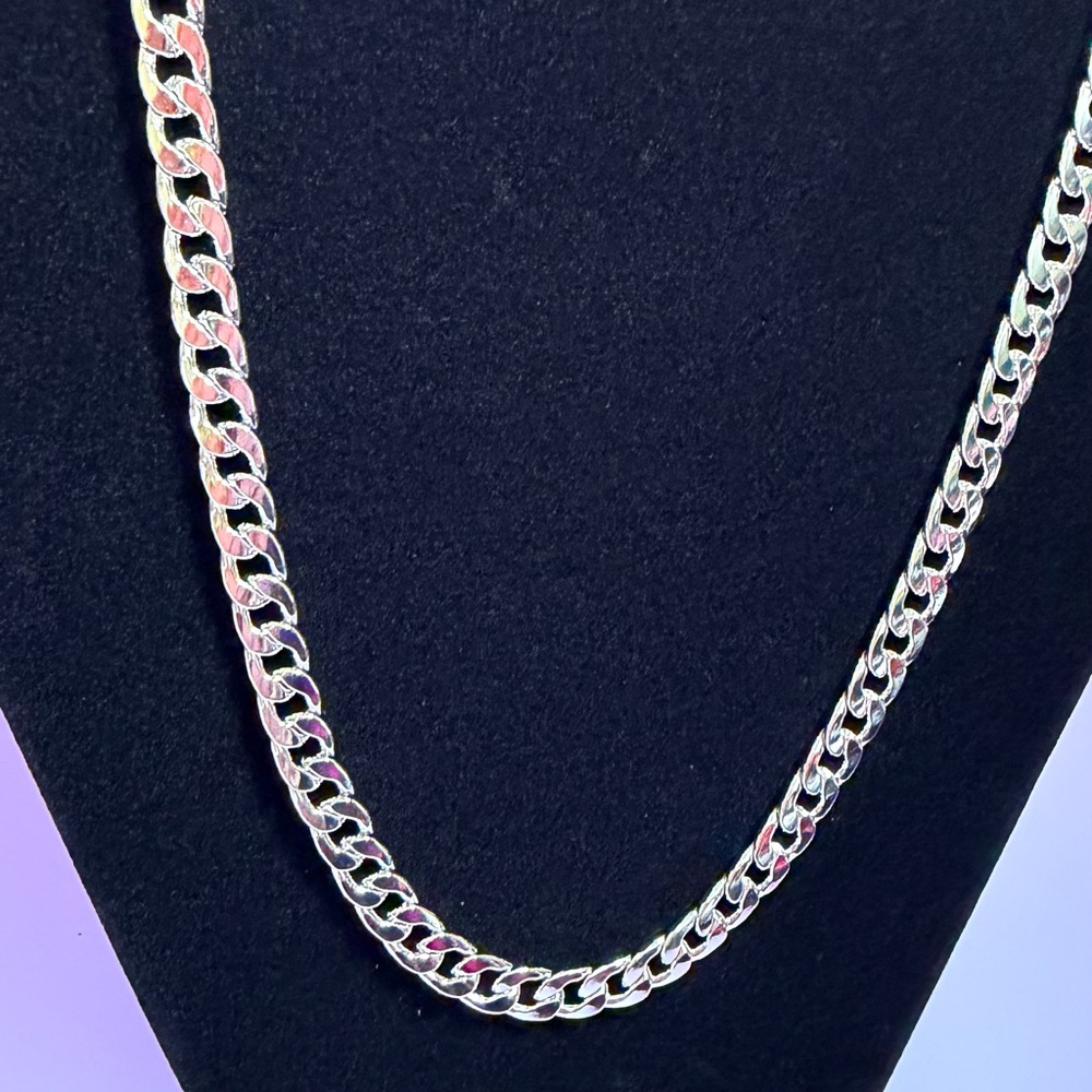 Chunky 8mm Wide Unisex Stainless Steel Cuban Link Necklace 26” - Picture 8 of 9